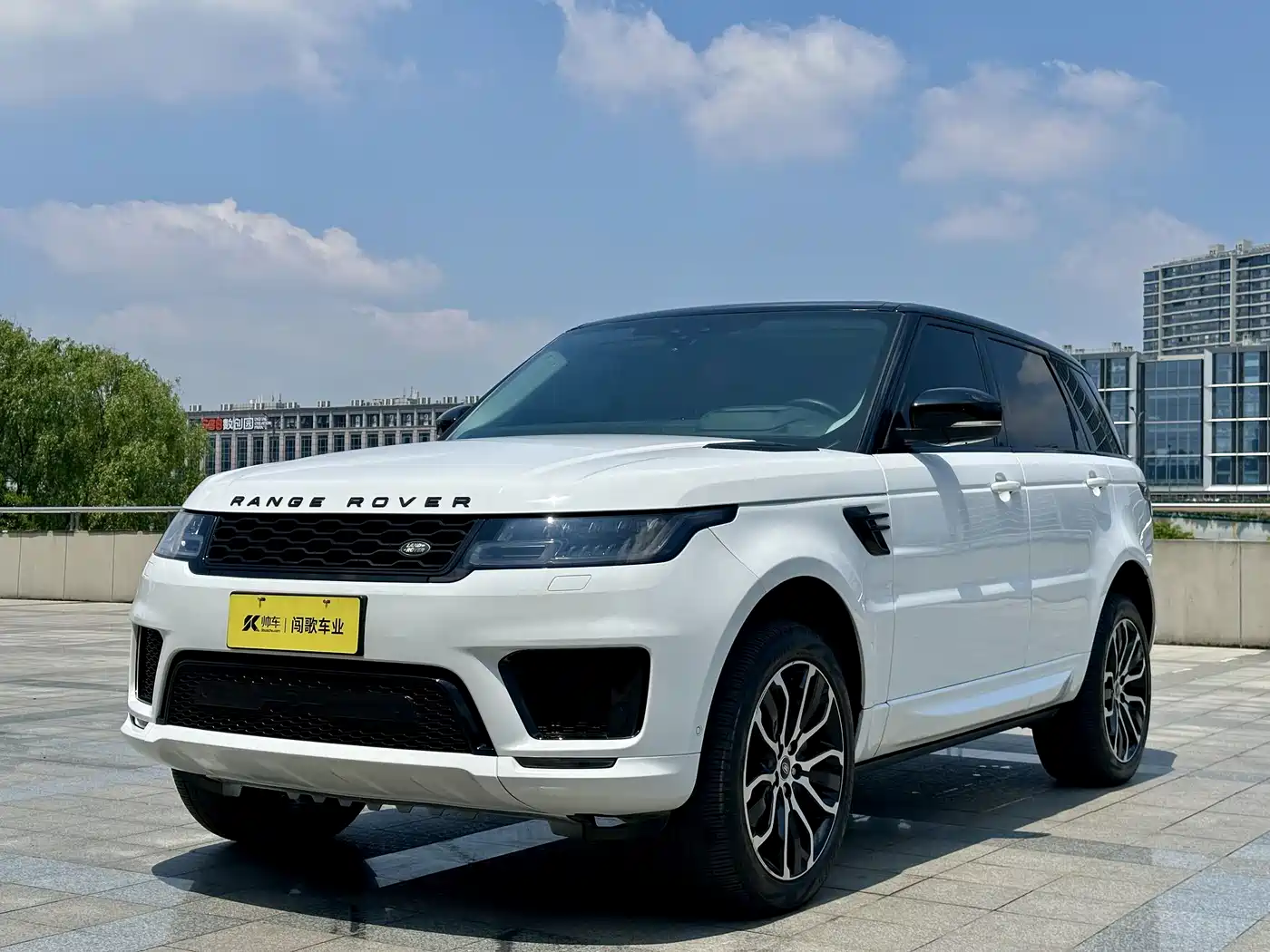 Land Rover Range Rover Sport 2022 3.0 L6 Gloss Black Edition