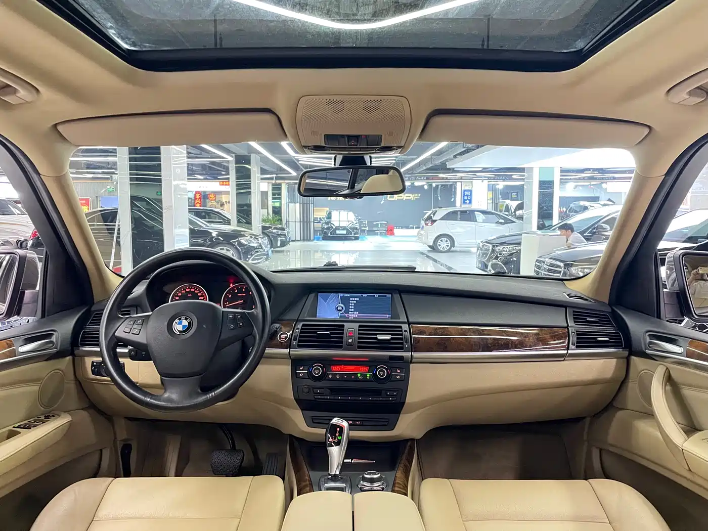 BMW X5 (Import) 2011 xDrive35i Leading Edition фото 11