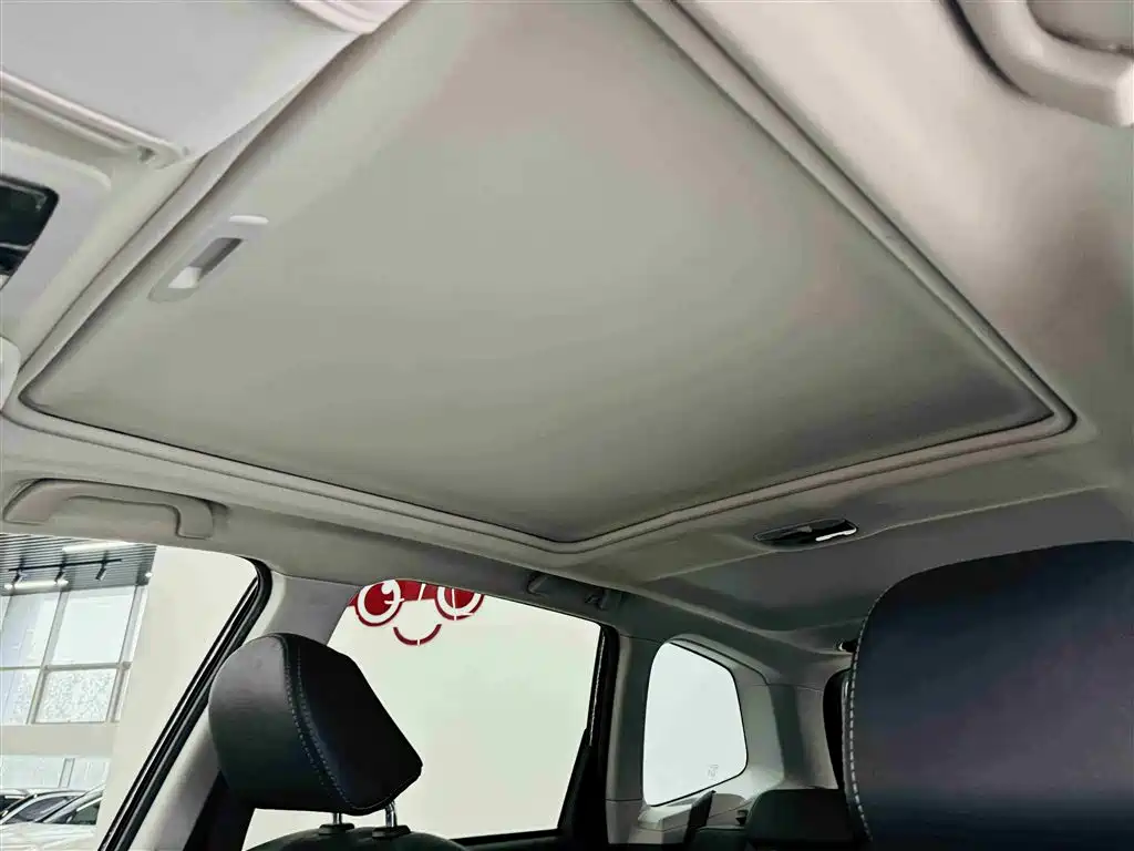 Subaru Forester 2016 2.5i Prestige Navigation Edition фото 15
