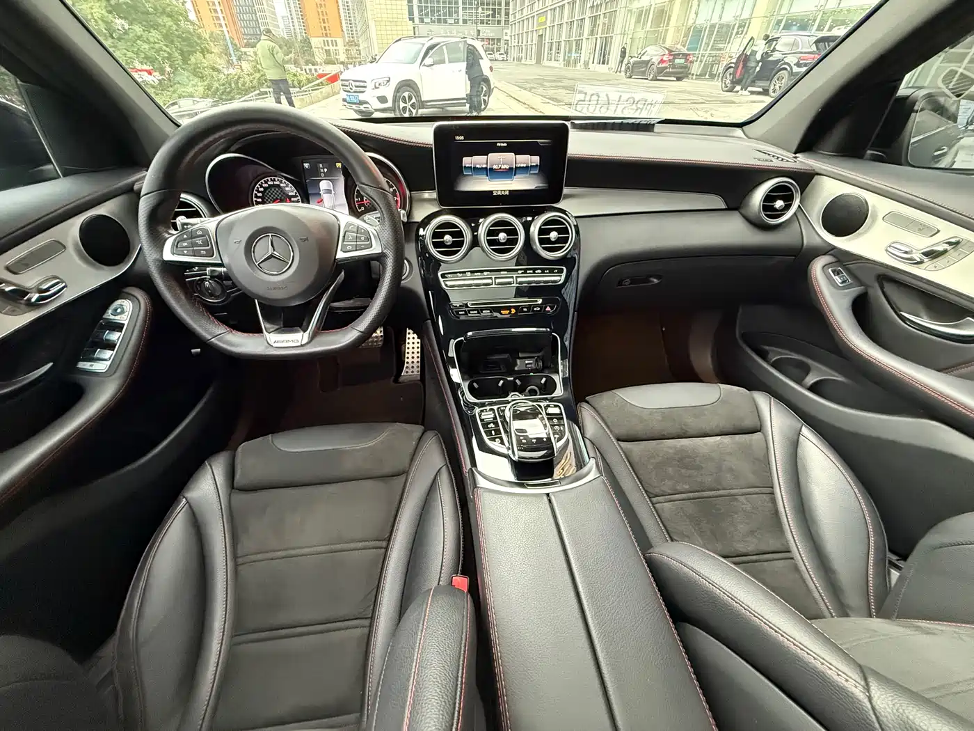 Mercedes-Benz GLC AMG 2017 AMG GLC 43 4MATIC фото 12