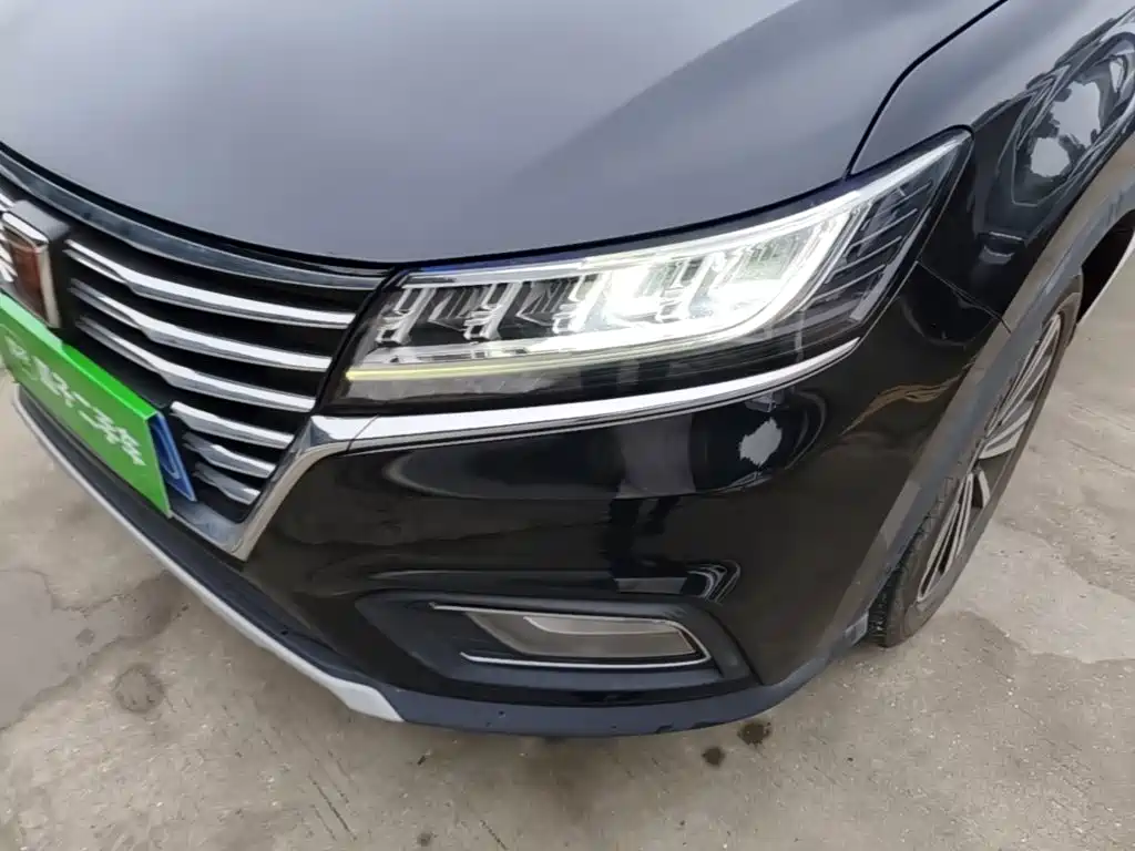 Фото 24 - Roewe RX5