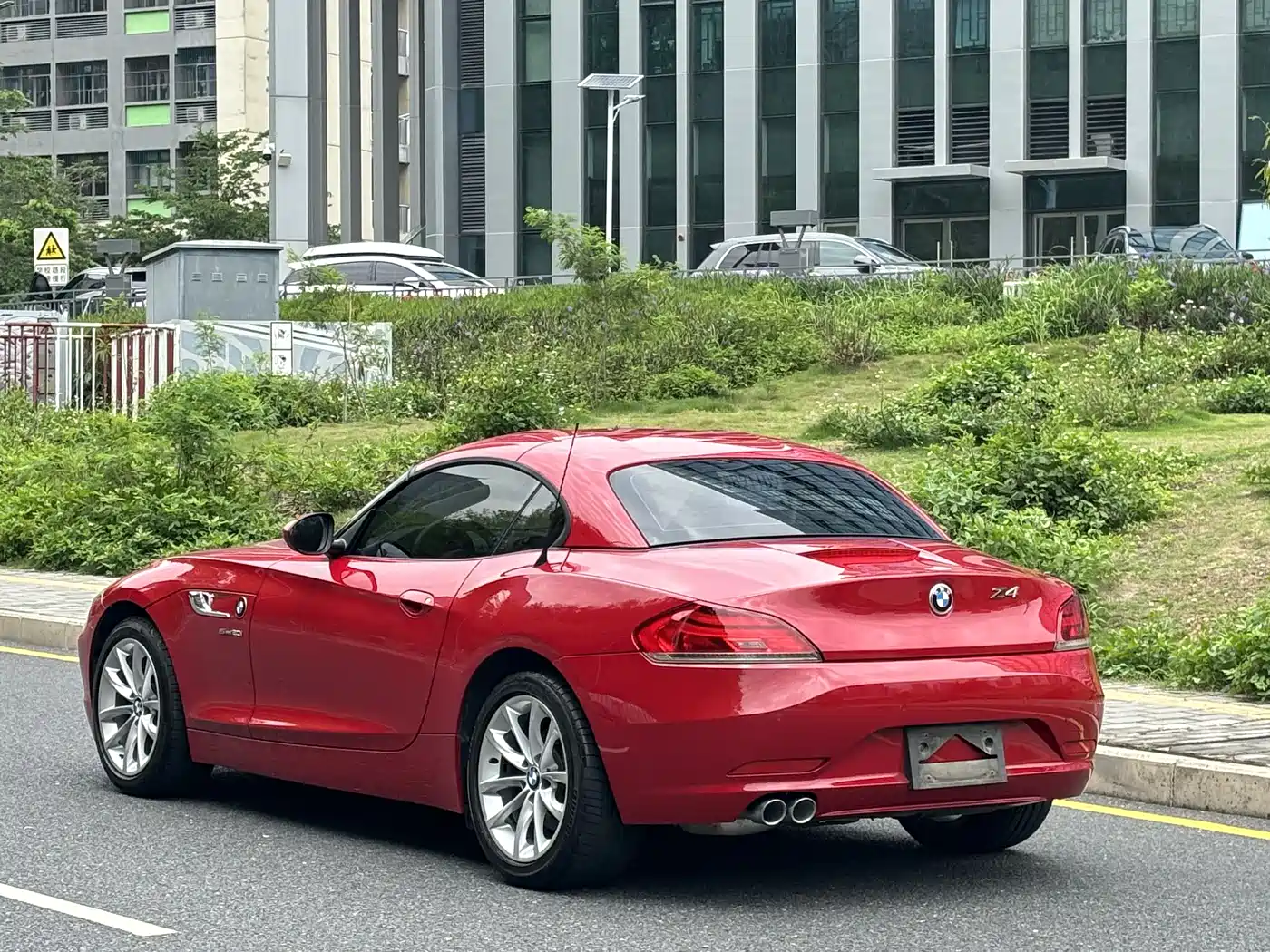 BMW Z4 2013 sDrive20i Leading фото 29