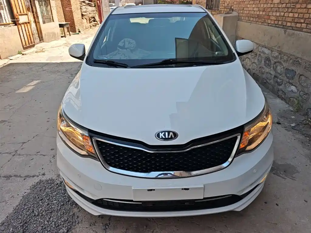 Kia K2 2015 Hatchback 1.4L AT GLS Cool Edition фото 3