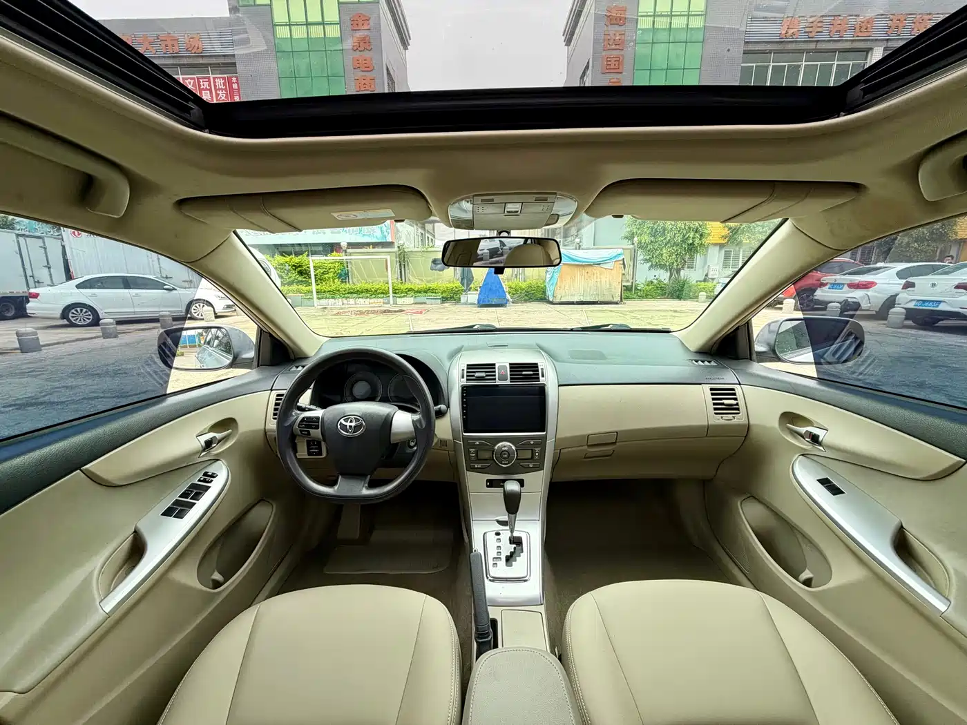 Toyota Corolla 2012 Styling Edition 1.8L CVT GL-i фото 7