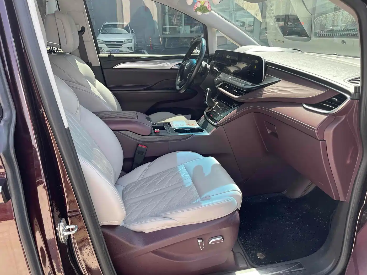 Buick GL8 2022 Avenir Avia 6-Seater Virtue Edition фото 13