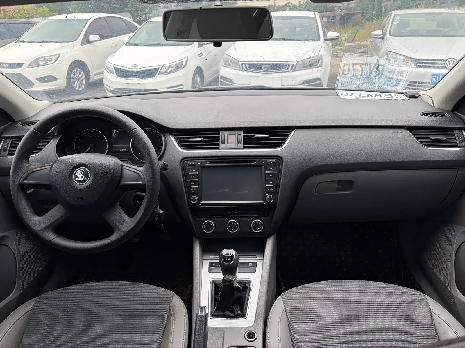 Фото 10 - Škoda Octavia