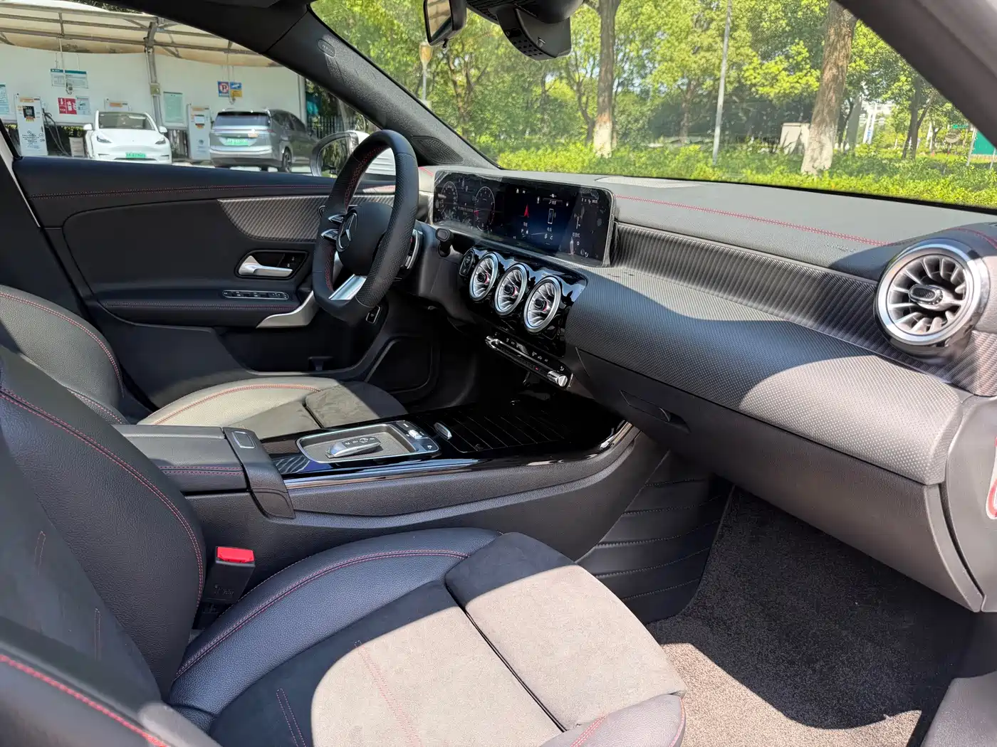 Mercedes-Benz A-Class 2025 2025 Facelift A 200 L Fashion Edition