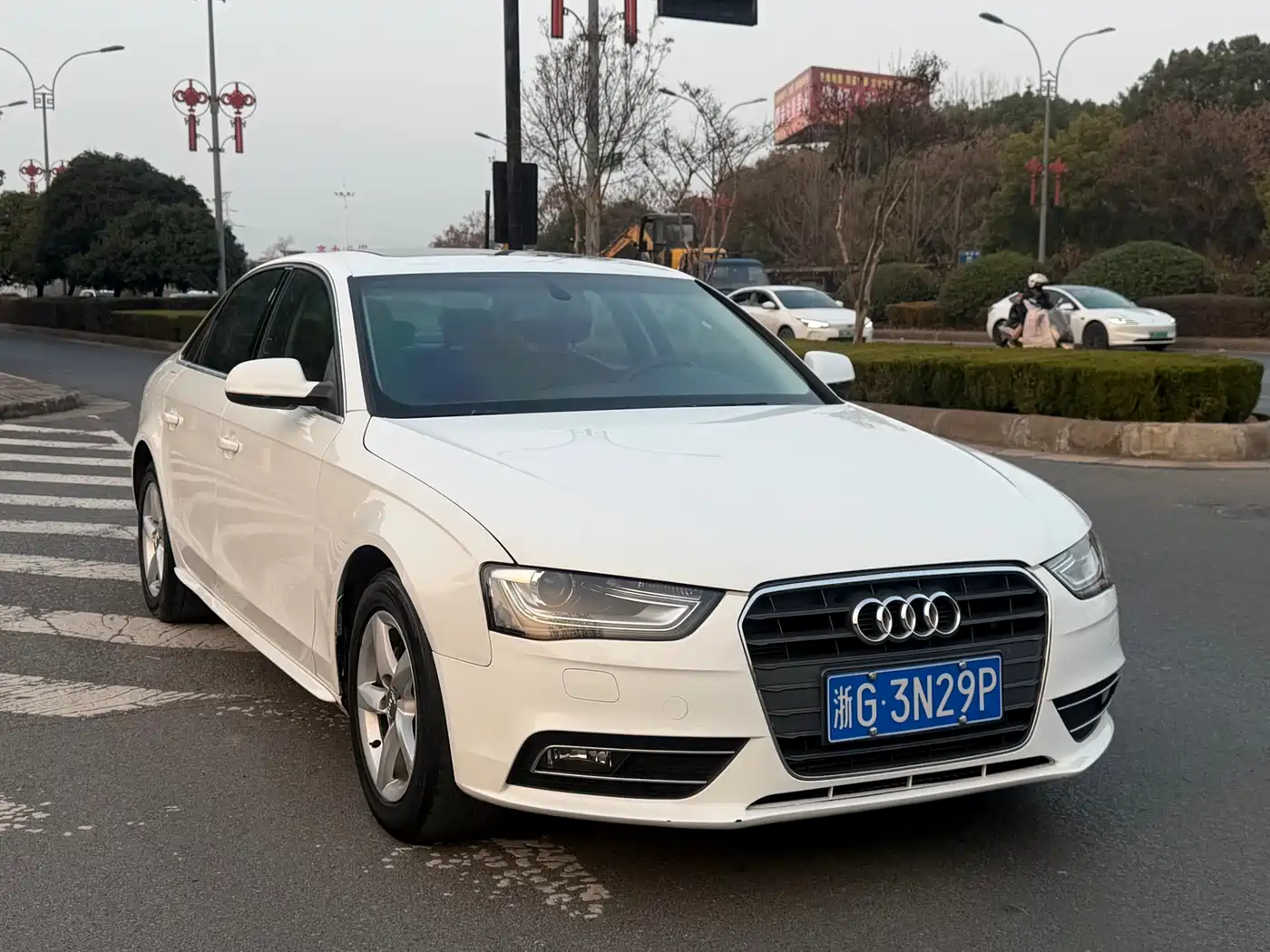 Audi A4L 2016 30 TFSI Collector's Edition Automatic Comfort фото 3