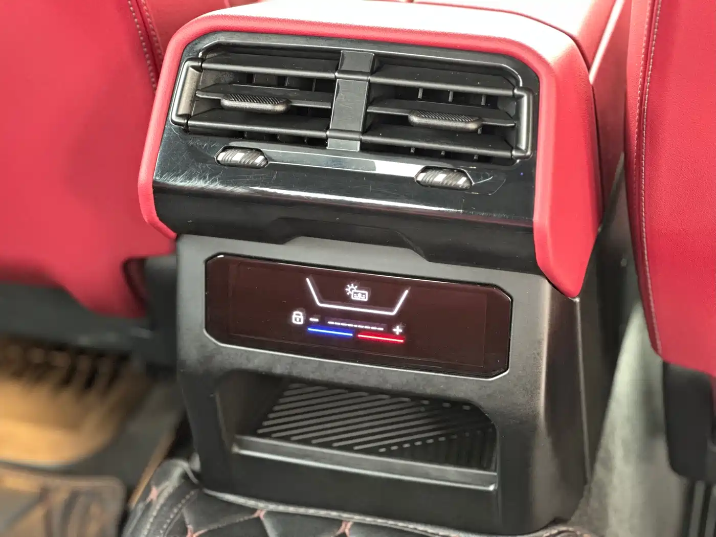 BMW 5 Series 2024 530Li Leading Model Luxury Package фото 16