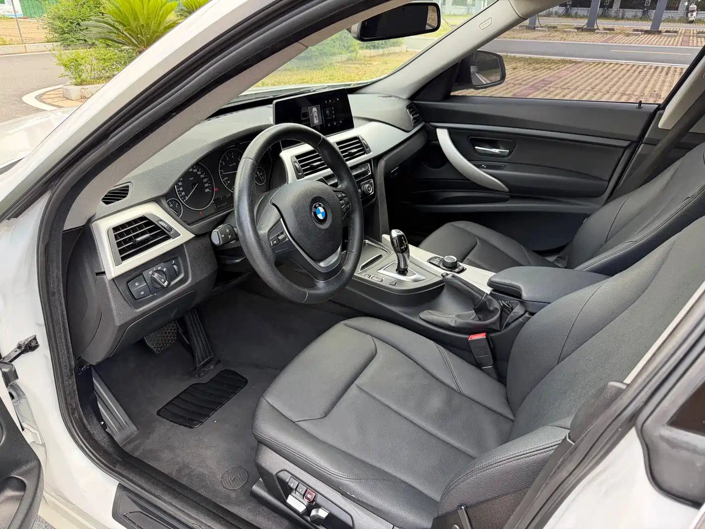 BMW 3 Series GT 2016 320i Fashion Style фото 4