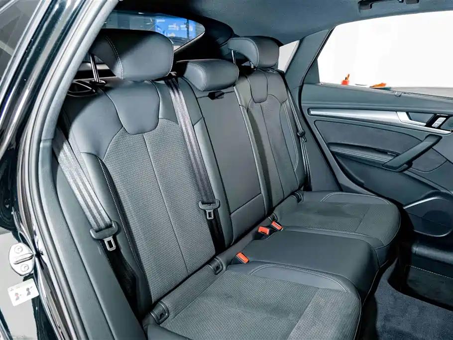 Фото 22 - Audi Q5L Sportback
