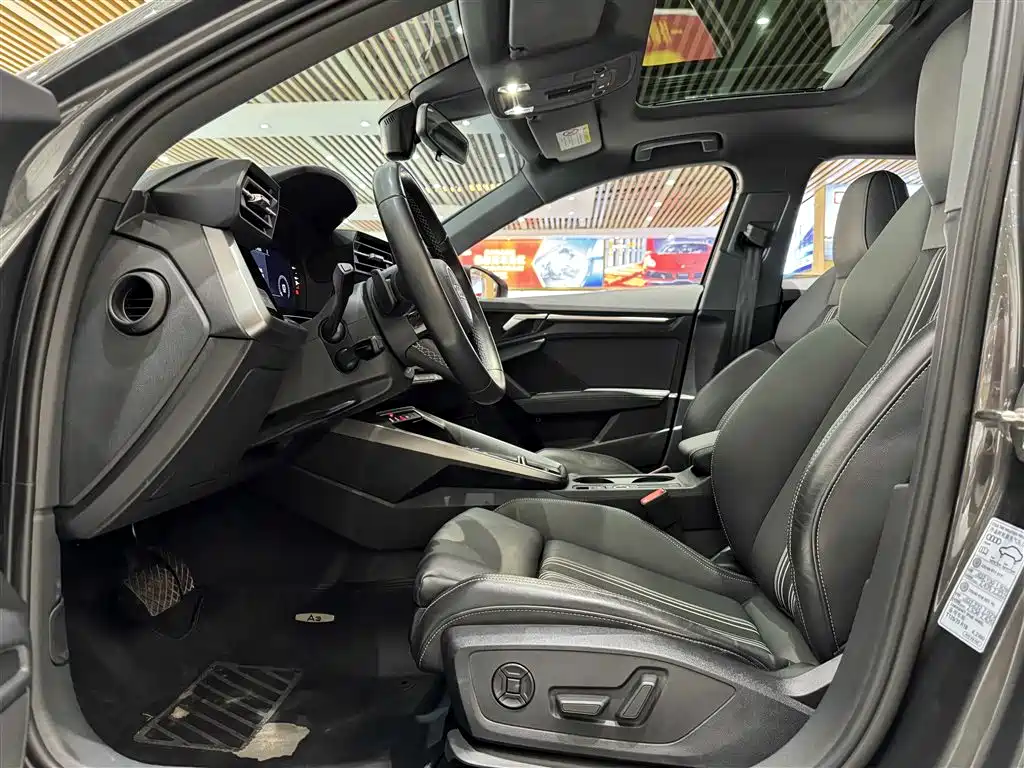 Audi A3 2023 Facelift Sportback 35 TFSI Fashion Sport фото 6