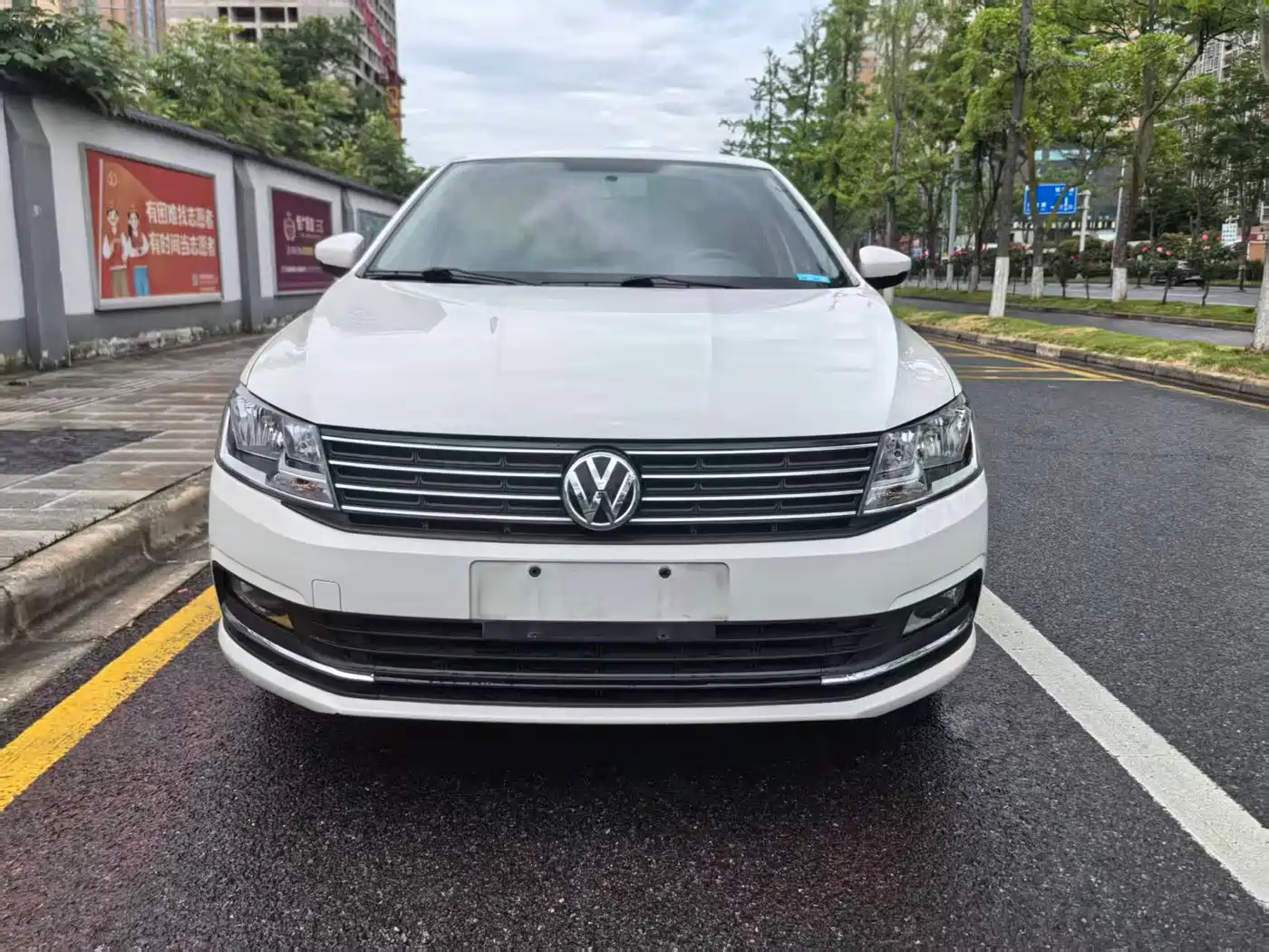 Volkswagen Lavida 2017 1.6L Automatic Trend Edition фото 2