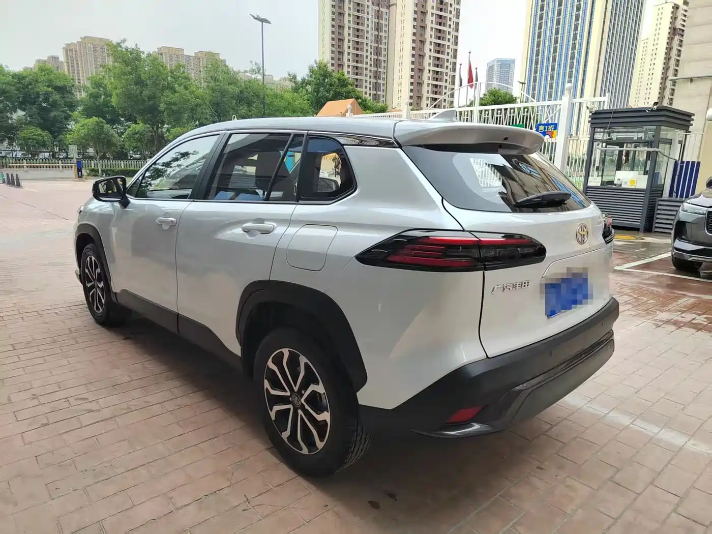 Toyota Frontlander 2025 2.0L CVT Mid Version фото 9