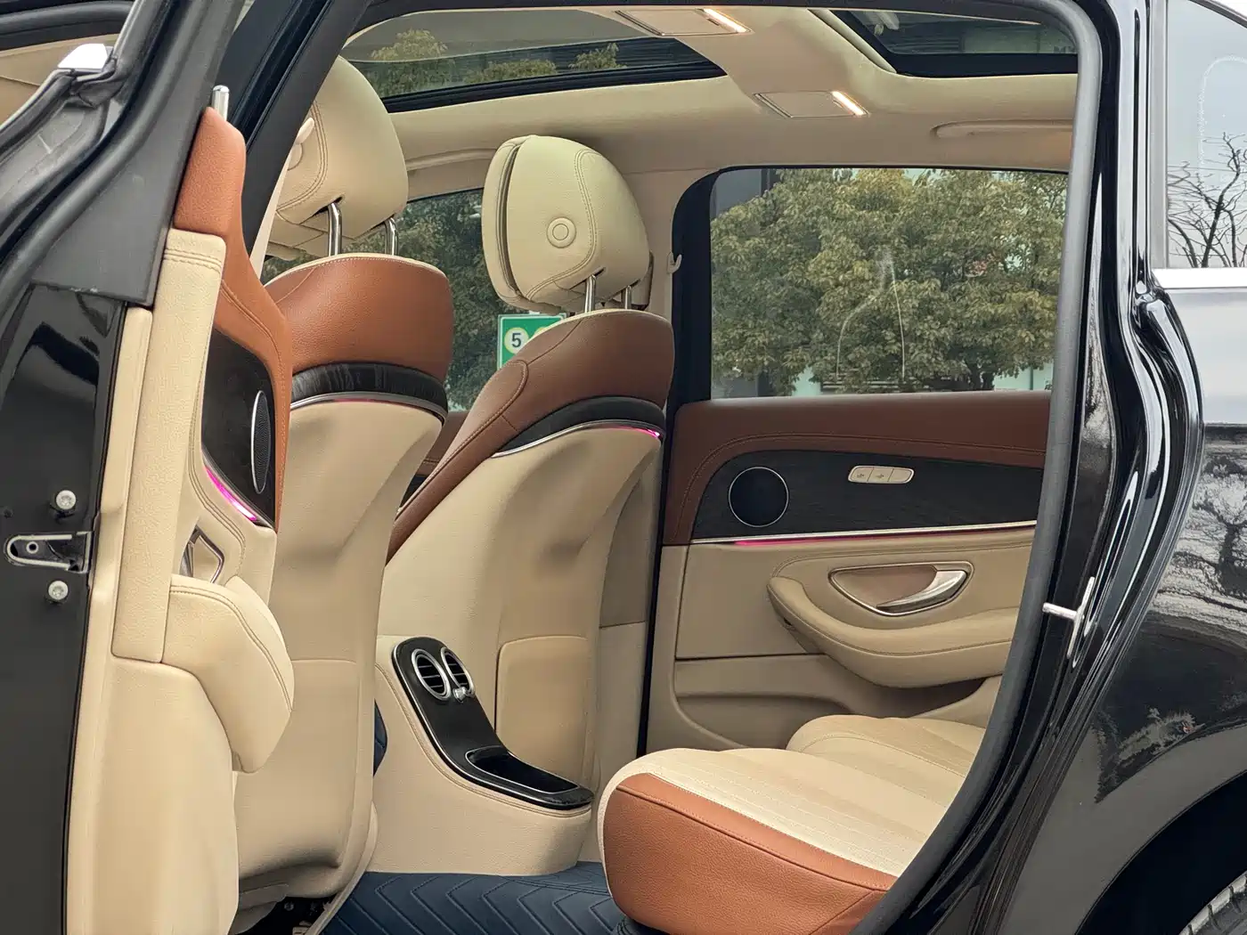 Mercedes-Benz E-Class 2022 E 300 L Fashion фото 8