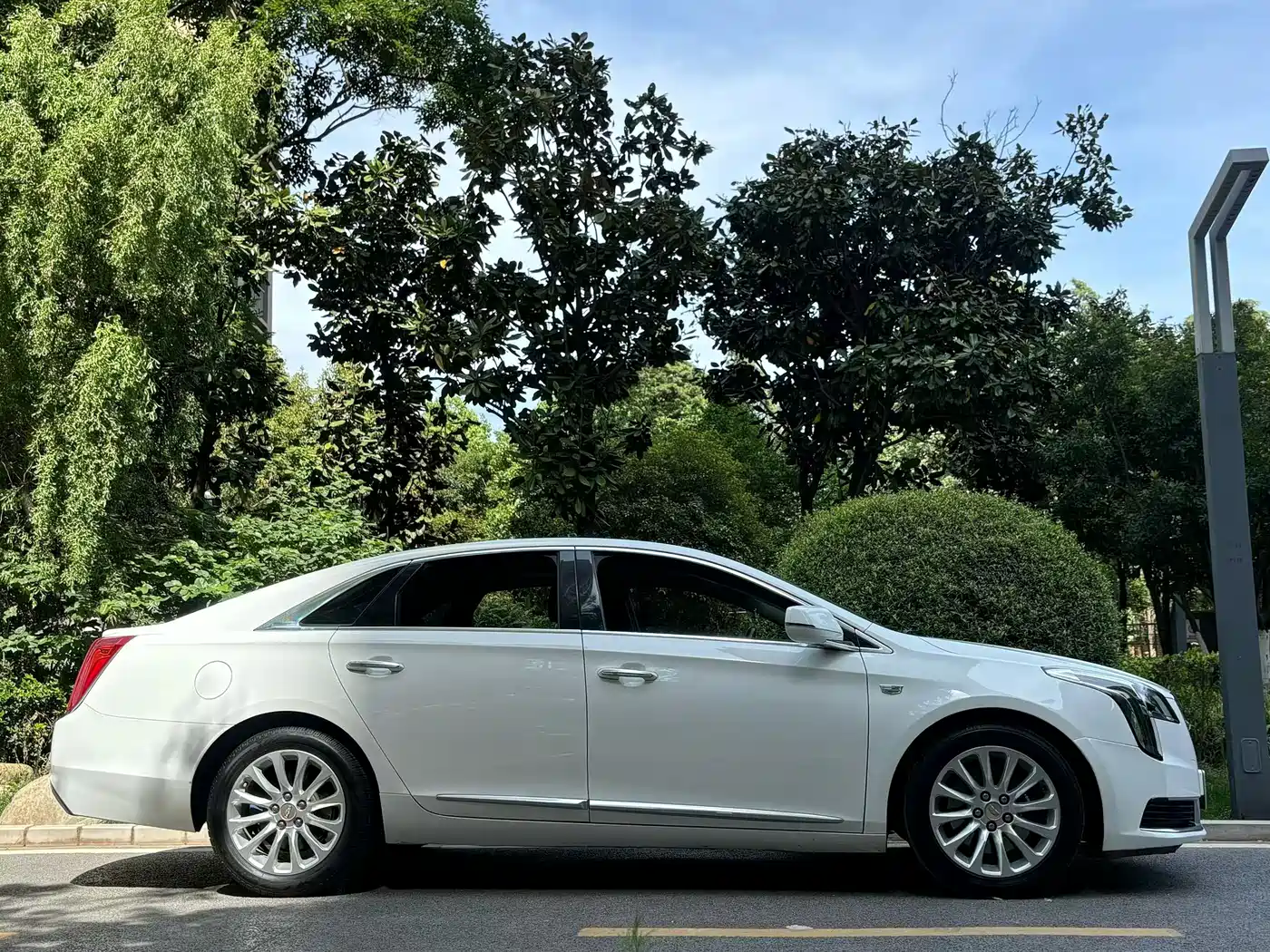 Cadillac XTS 2018 28T Technology фото 15