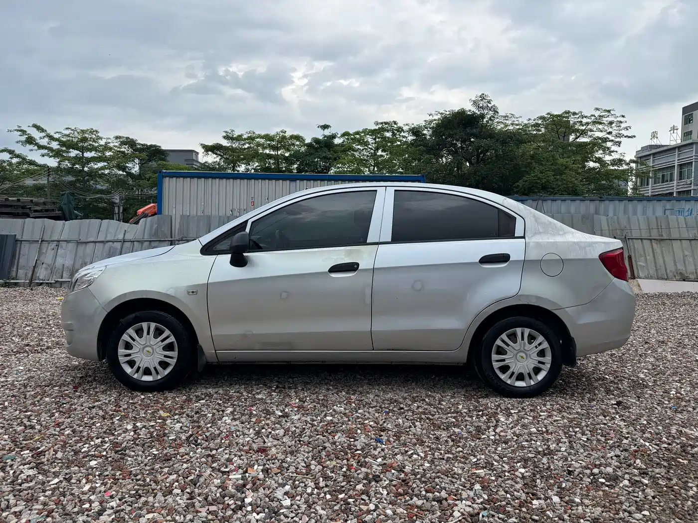 Chevrolet Sail 2013 Sedan 1.2L AMT Ideal Edition фото 15