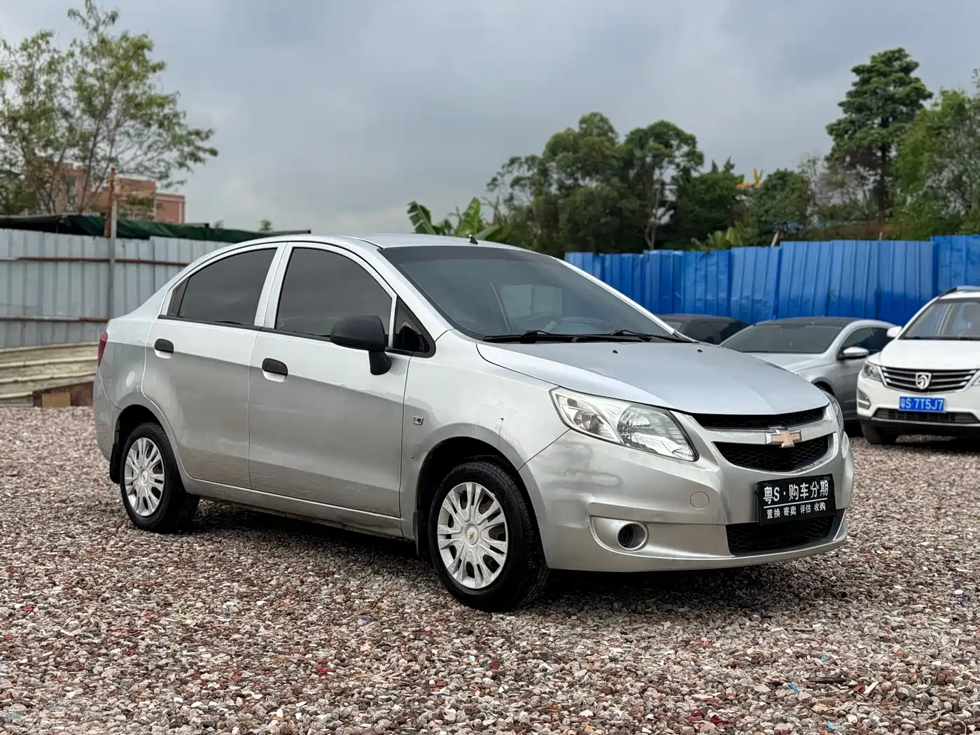 Chevrolet Sail 2013 Sedan 1.2L AMT Ideal Edition фото 3