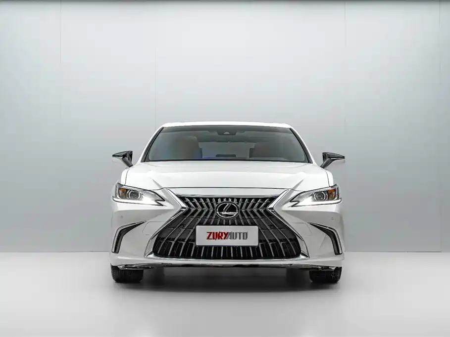 Lexus ES 2023 200 Excellence Edition фото 2