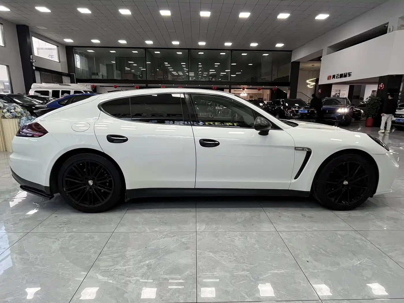 Porsche Panamera 2010 Panamera 3.6L фото 9
