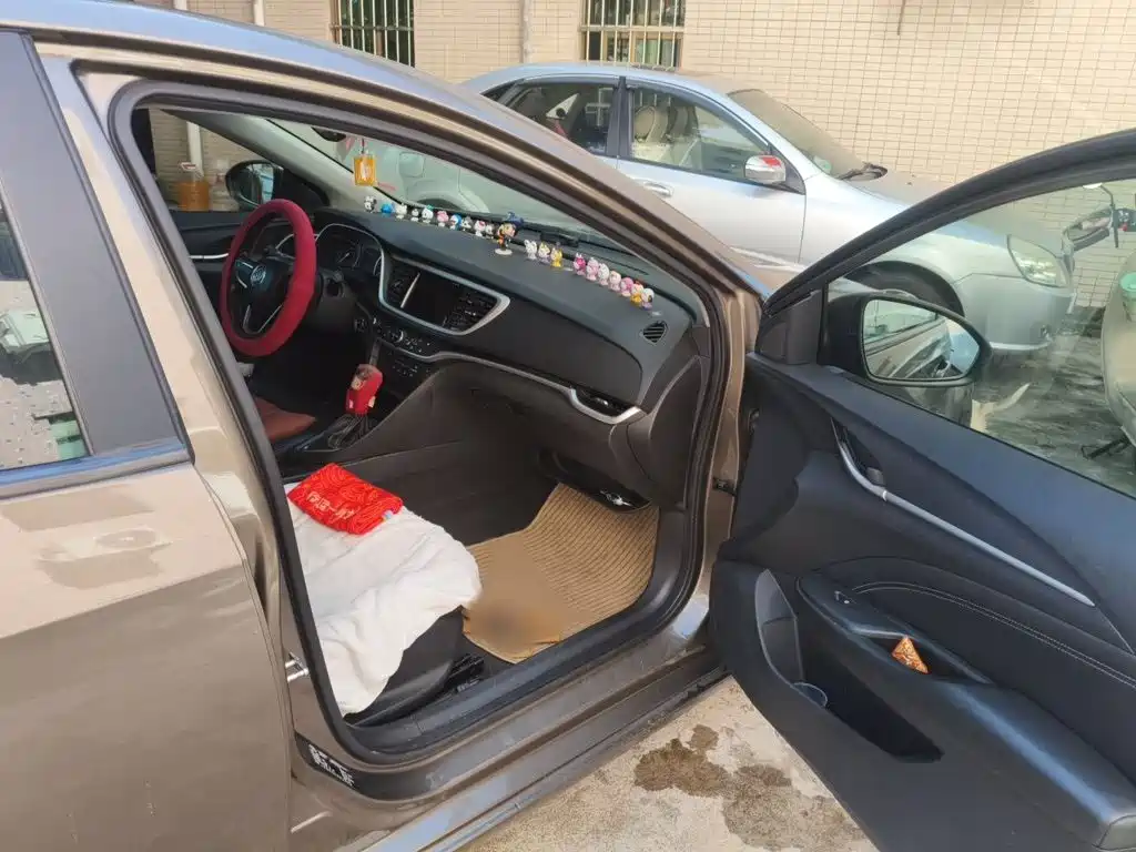 Фото 18 - Buick Excelle