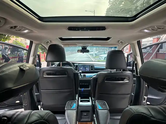 Honda Elysion 2019 2.0L Hybrid Luxury Edition — фото 5
