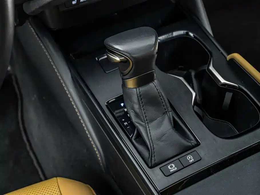 Lexus ES 2023 200 Excellence Edition фото 34
