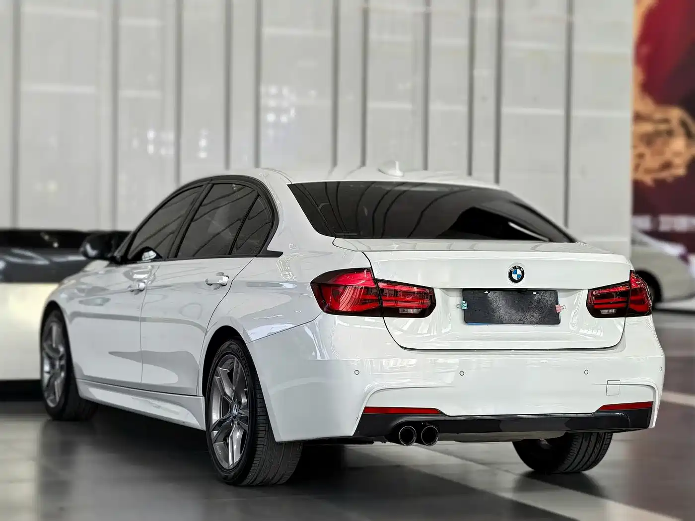 BMW 3 Series 2018 320Li M Sport Black Night Edition фото 7