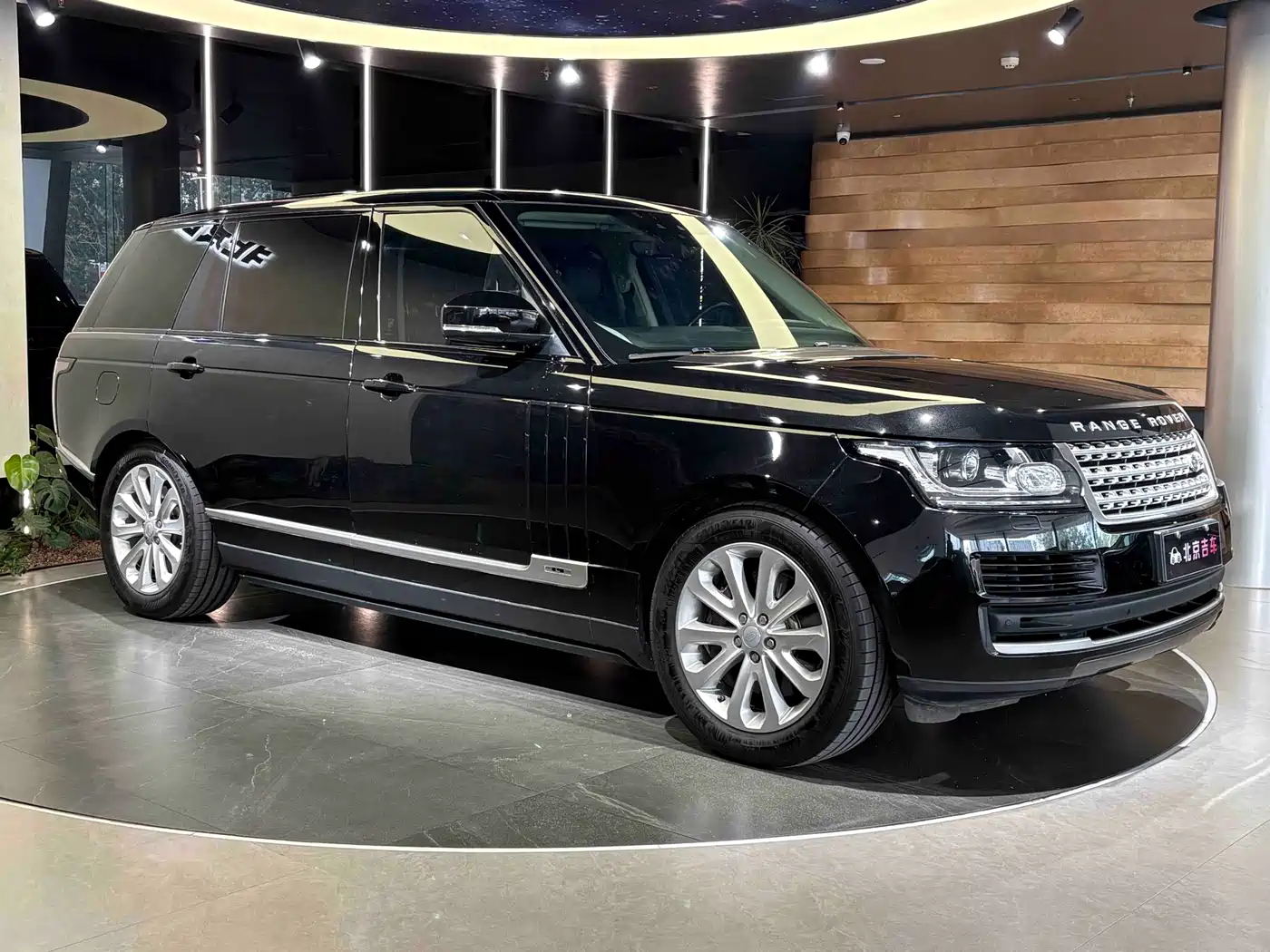 Land Rover Range Rover 2016 3.0 SC V6 Vogue LWB фото 3
