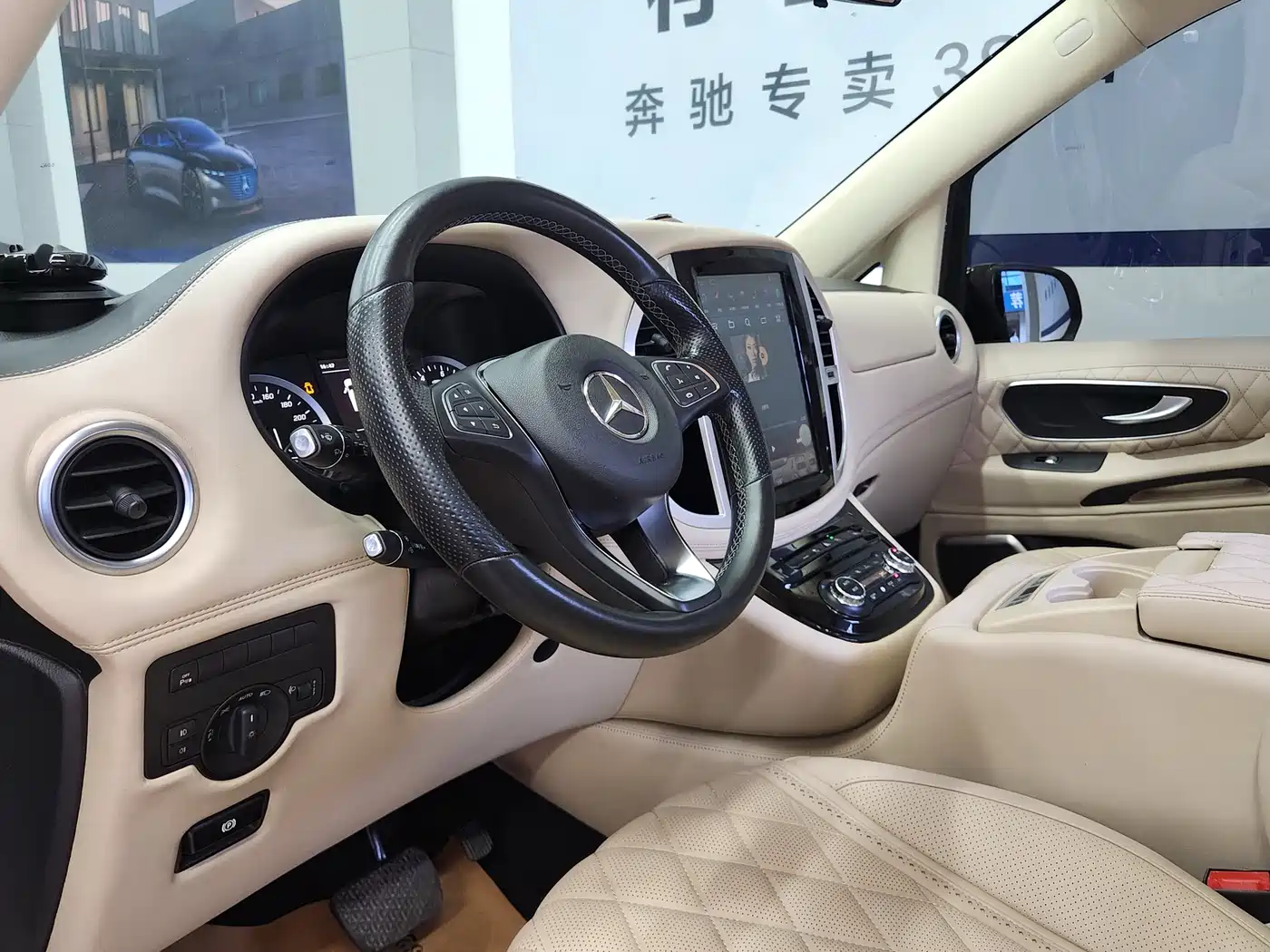 Mercedes-Benz Vito 2020 2.0T Business Edition (7-seater) фото 6