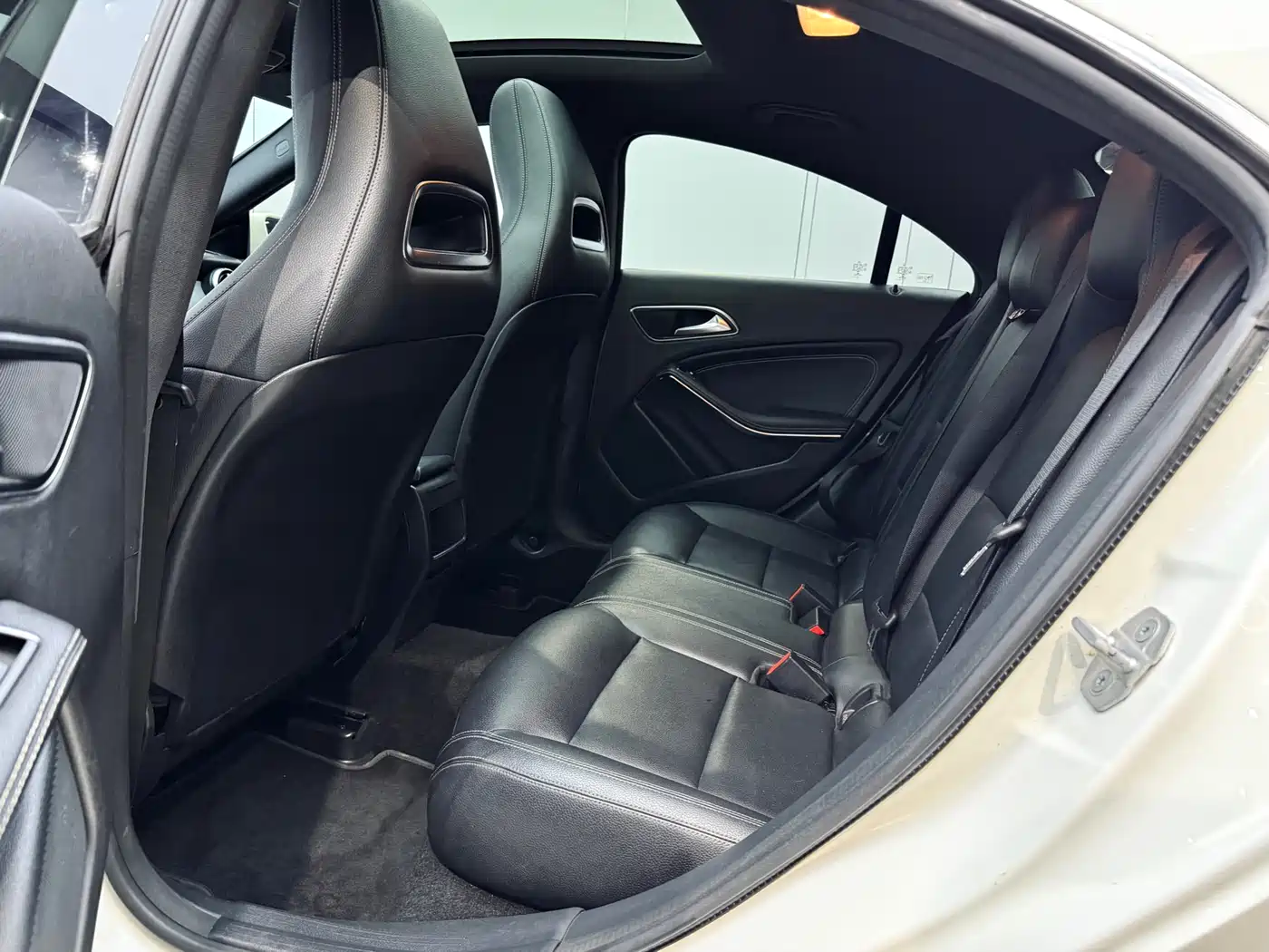 Mercedes-Benz CLA (Import) 2017 CLA 200 Dynamic фото 10