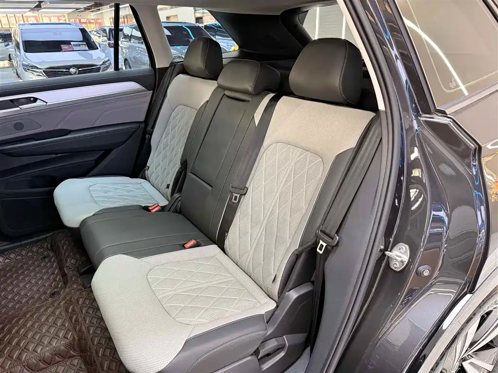Volkswagen Talagon 2023 380TSI 4WD R-Line Touring Edition фото 13