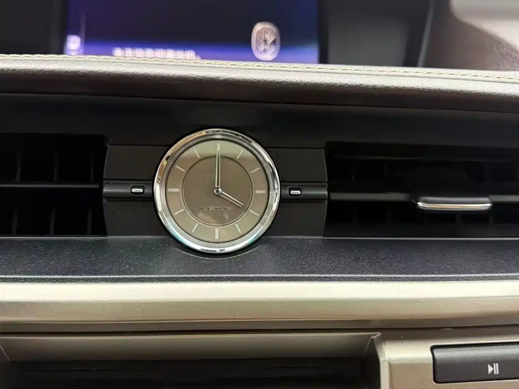 Lexus ES 2015 200 Elite Edition фото 8