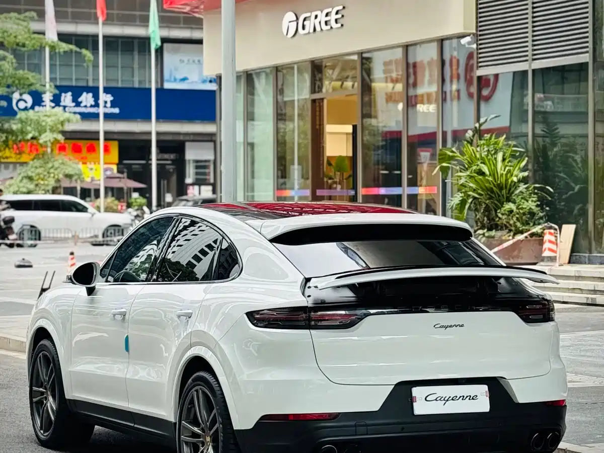 PORSCHE CAYENNE