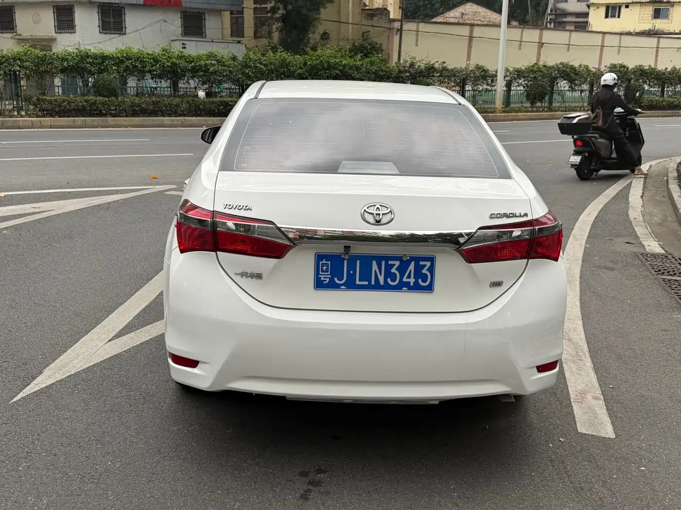 Toyota Corolla 2017 1.6L CVT GL фото 5