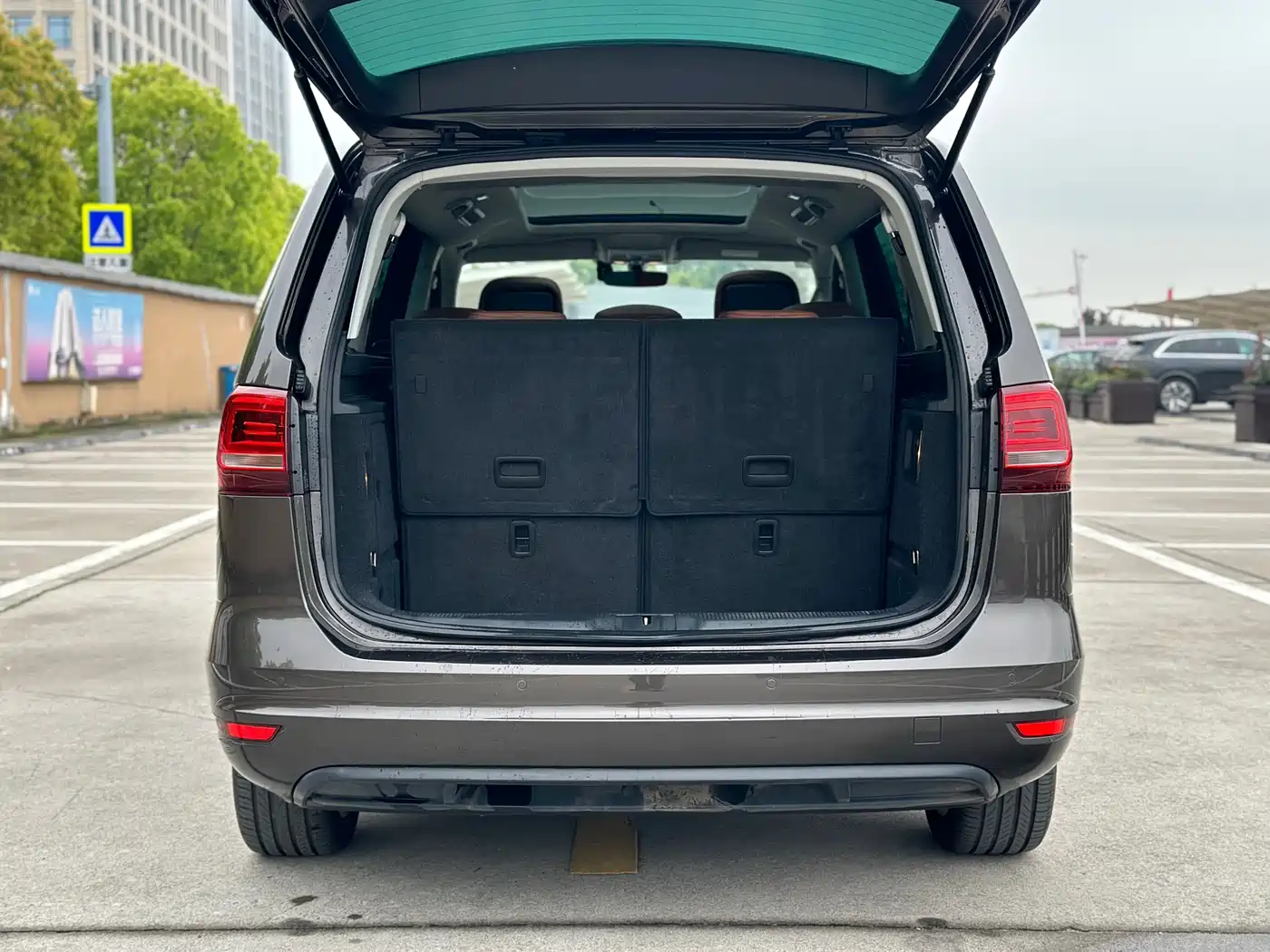 Volkswagen Sharan 2018 380TSI Comfort 7-Seater фото 19