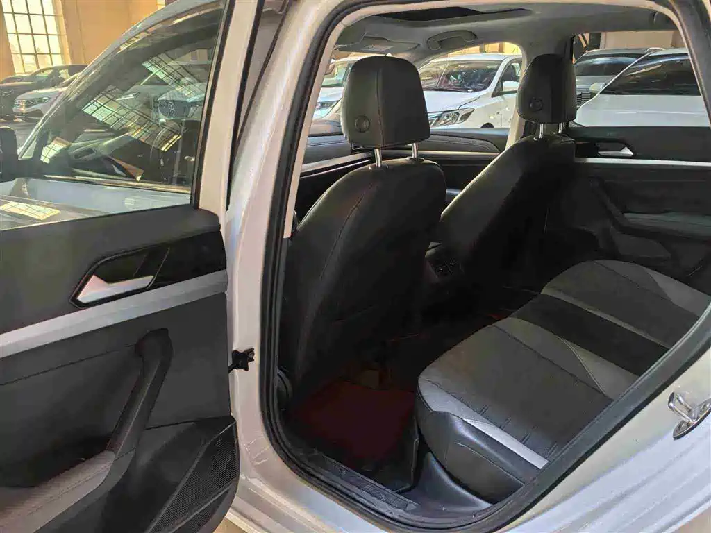 Volkswagen Lavida 2023 280TSI DSG Comfort Edition фото 6