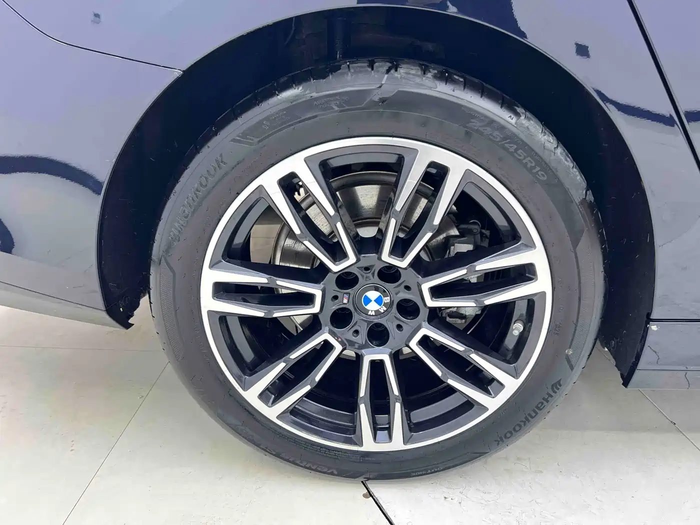 BMW 5 Series 2025 525Li M Sport Package фото 13
