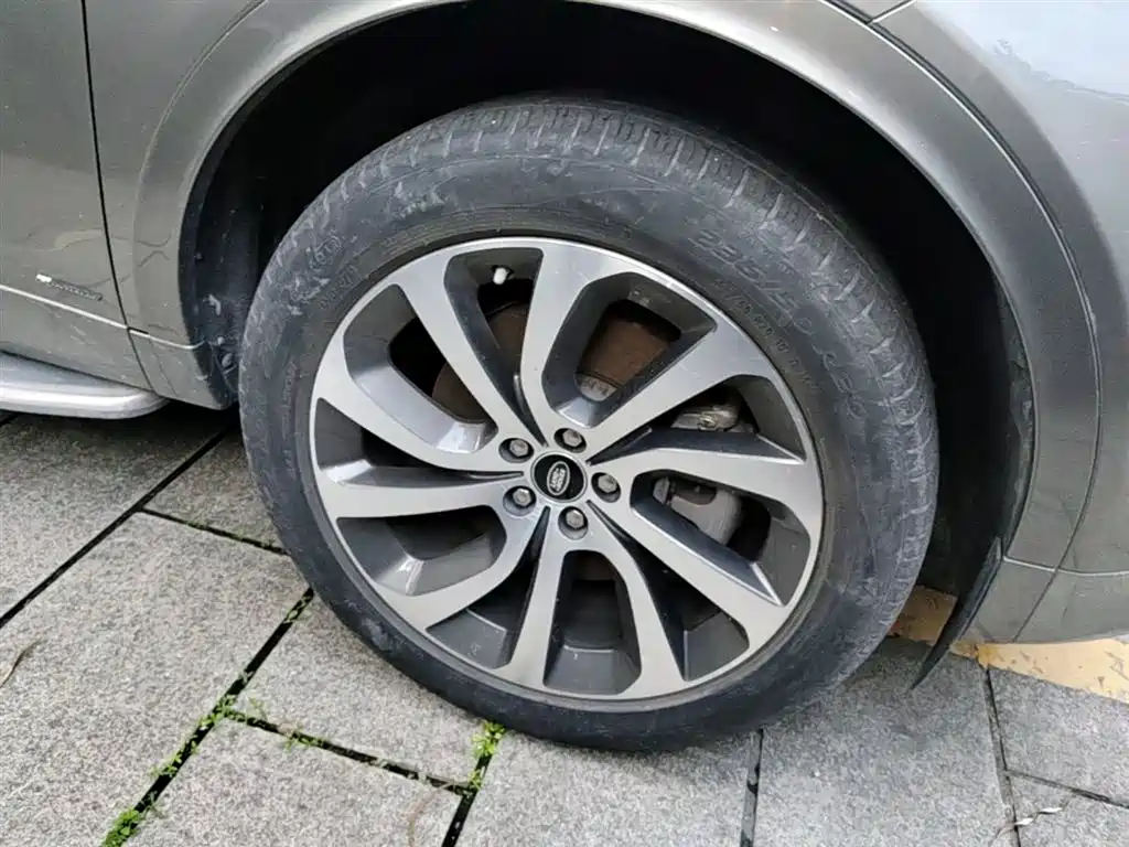 LAND ROVER DISCOVER SPORTS