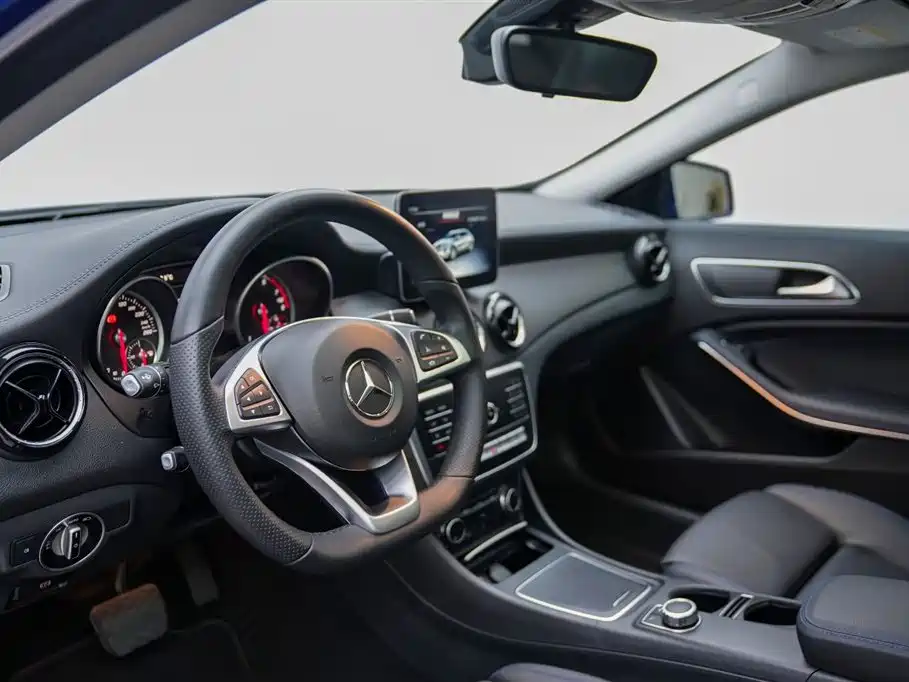 Mercedes-Benz GLA 2019 GLA 200 Fashion фото 7