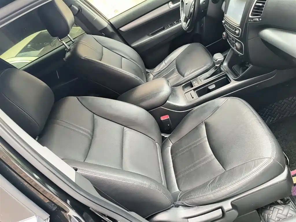 Kia Sorento 2013 2.4L 7-seat Gasoline Luxury Edition фото 25