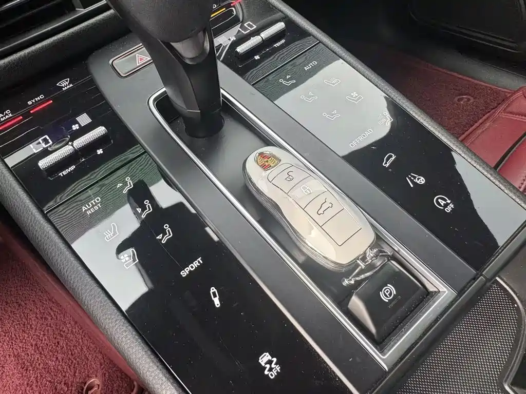 Porsche Macan 2023 Macan 2.0T фото 7
