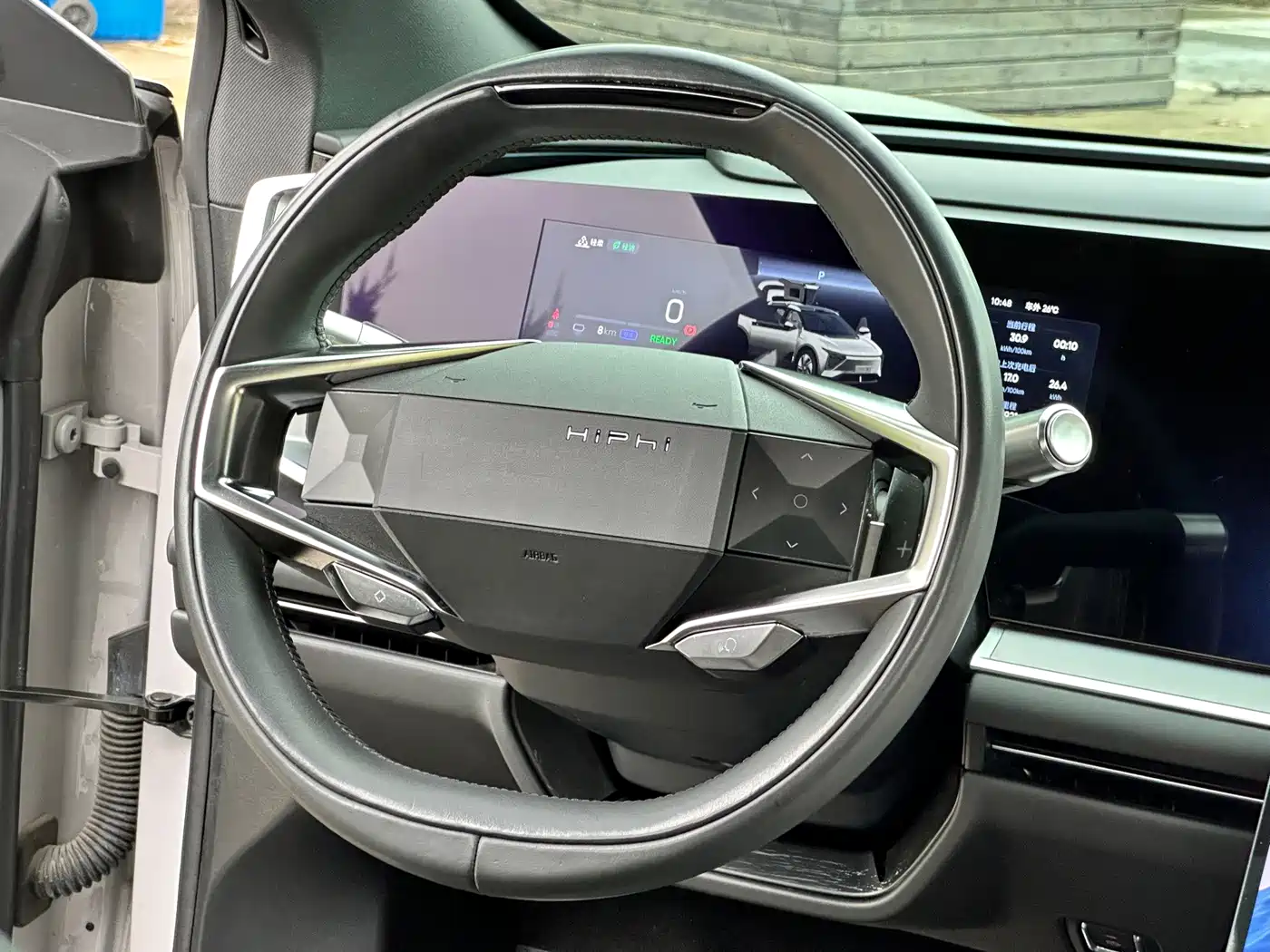 HiPhi Y 2023 2023 810km Long Range Edition
