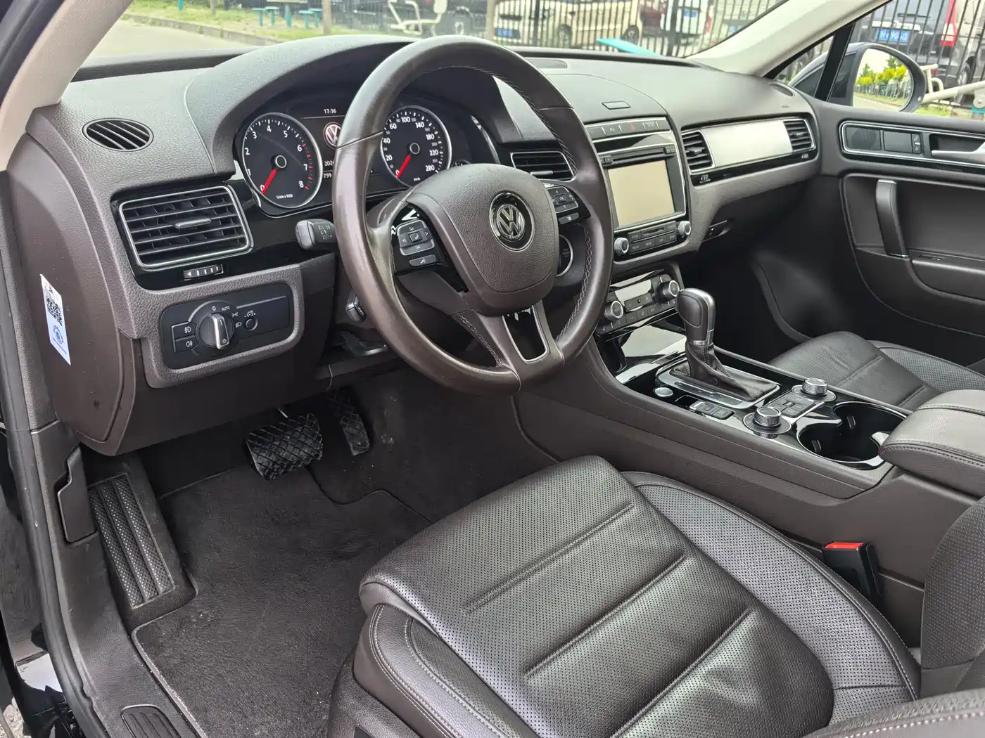 Volkswagen Touareg 2017 3.0TSI Explorer Edition фото 15