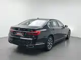 Фото 2 - BMW 7 Series