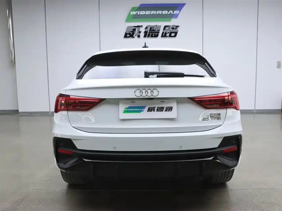 Audi Q3 Sportback 2022 40 TFSI Fashion фото 5