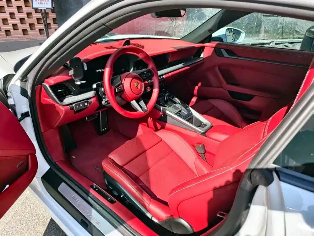 Porsche 911 2025 Carrera 3.0T фото 4