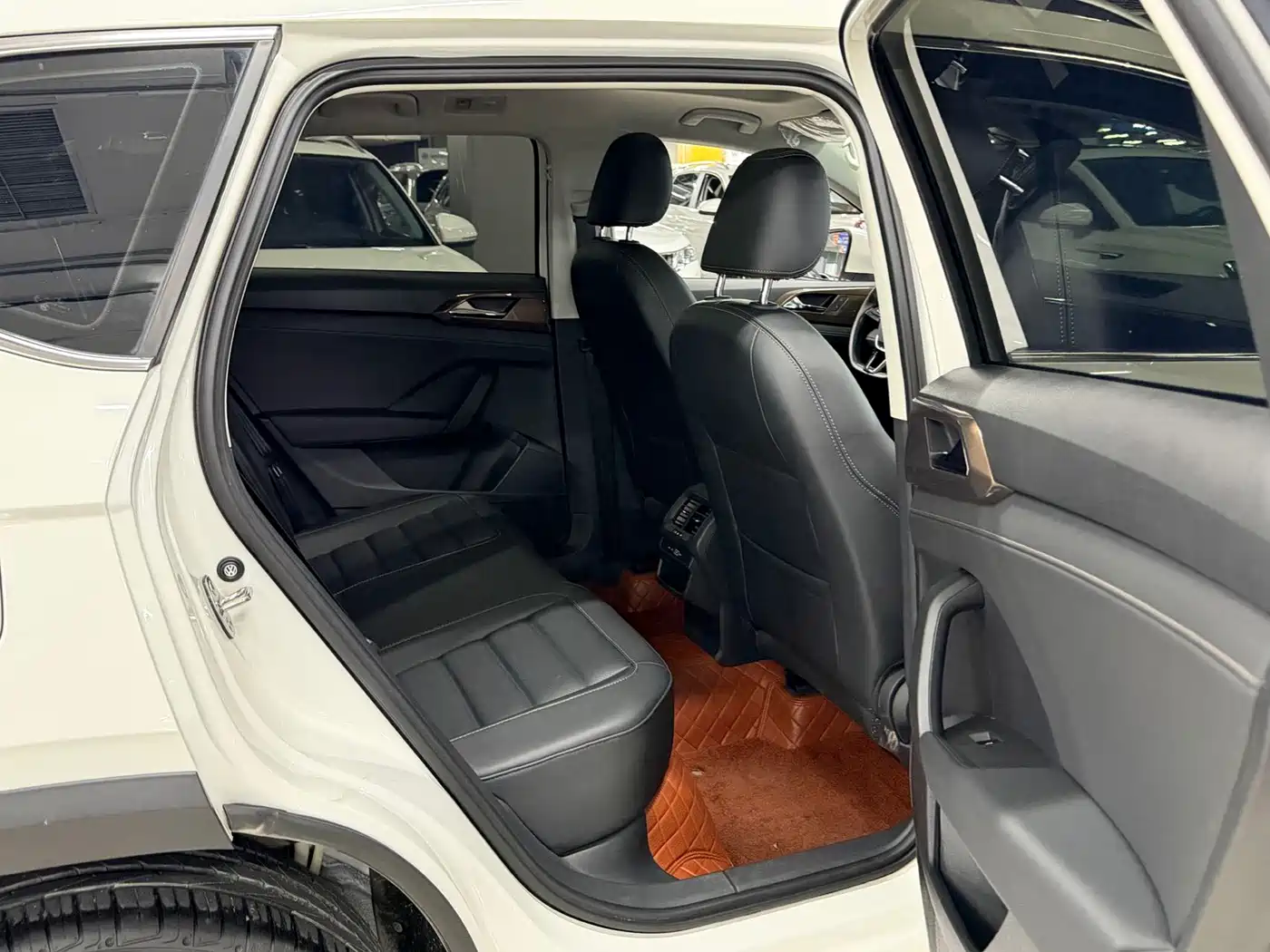 Volkswagen Tharu, миниатюра 12