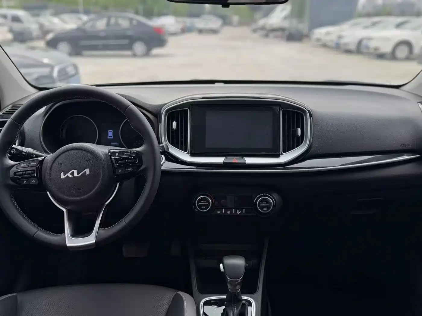 Kia KX1 2021 1.4L CVT Fun Sunroof Version фото 6