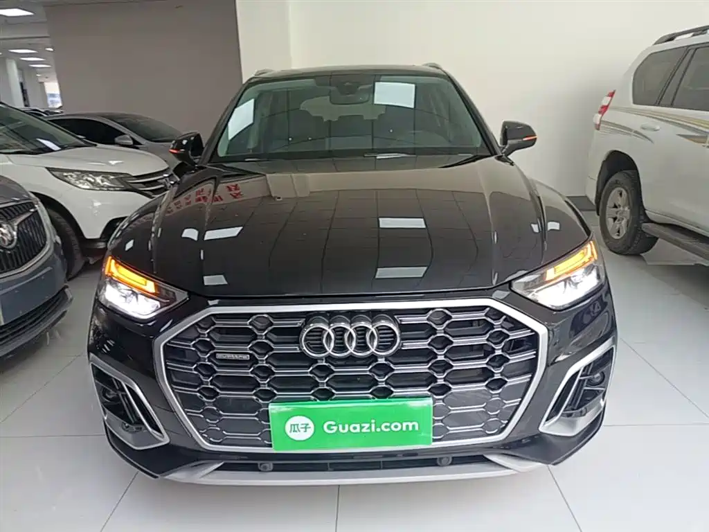 Audi Q5L 2022 40T Luxury Dynamic фото 3